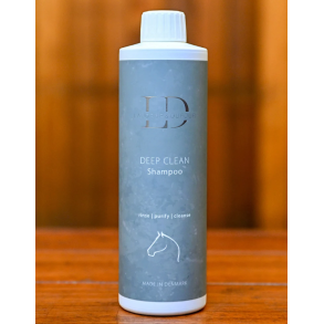 Laudrup & Dufour Deep Clean Shampoo i bl� flaske til grundig reng�ring af hestens pels