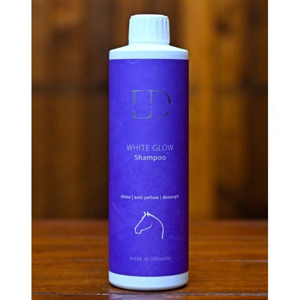 Laudrup & Dufour White Glow Shampoo i lilla flaske til pleje og vask af hestens pels