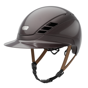 Brun Pikeur ABUS AirLuxe Pure Limited Edition Glossy ridehjelm med stor skygge og hagerem set skr�t fra siden