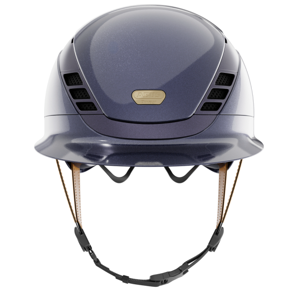 M�rkebl� Pikeur ABUS AirLuxe Pure Limited Edition Glossy ridehjelm med stor skygge og hagerem set forfra