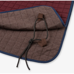 N�rbillede af bordeaux Thermatex l�nded�kken med strop og f�ste bagtil