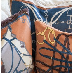 Adamsbro Bite Luxury - stor pude 55 X 55