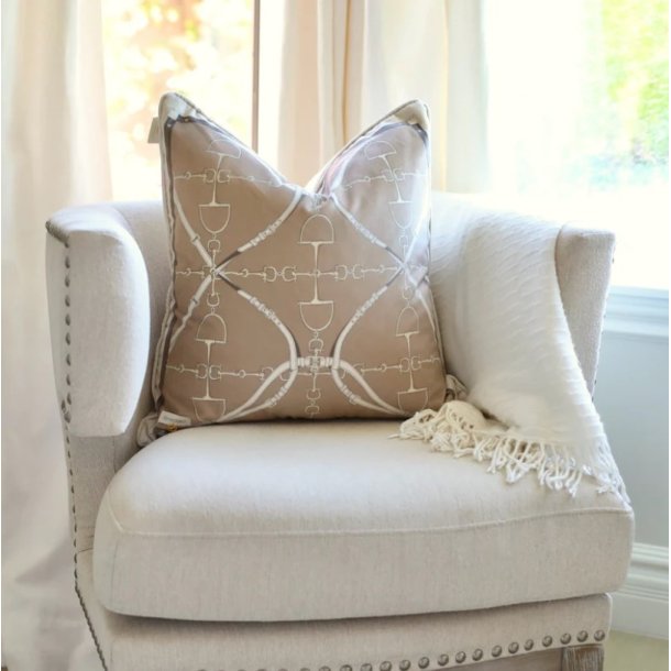 Adamsbro Bite Luxury - stor pude 55 X 55