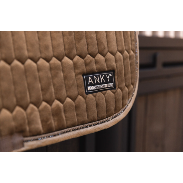 ANKY Velvet dressur sadelunderlag AW24