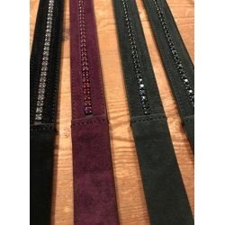 Anna Scarpati Kaspy l�derb�lte med sten