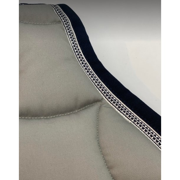 Anna Scarpati Quadro 23 sadelunderlag spring SS22