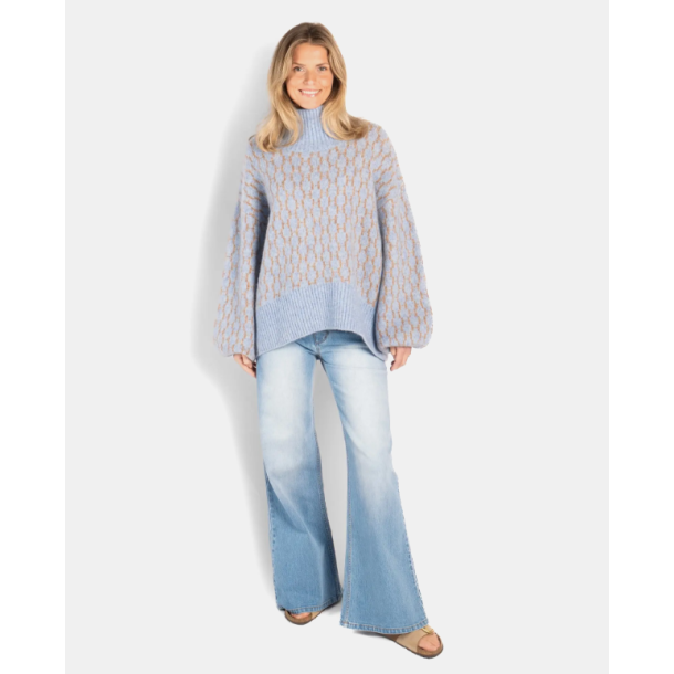 H�st FAM New Pattern short sweater