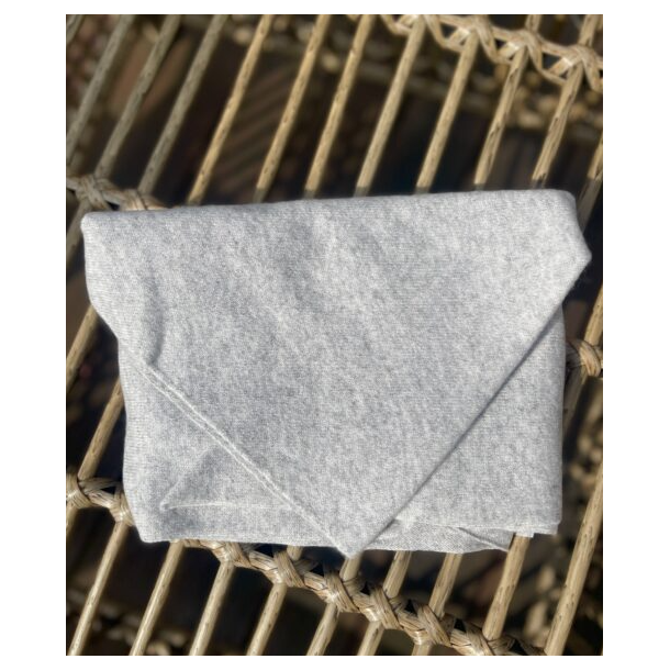 Rosas Small cashmere trekantst�rkl�de (R-22)