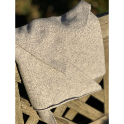 Rosas Cashmere trekantst�rkl�de med hulm�nster (R-25)