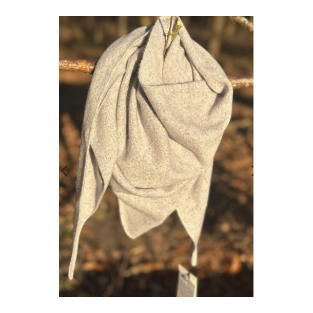 Rosas Cashmere trekantst�rkl�de med hulm�nster (R-25)