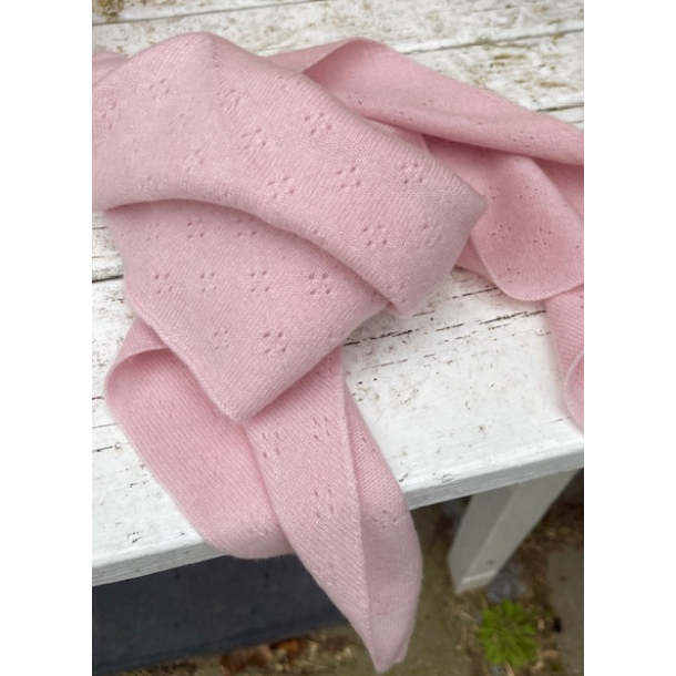 Rosas Cashmere trekantst�rkl�de med hulm�nster (R-25)