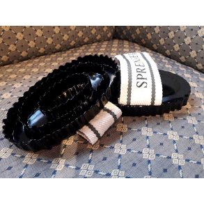 HS Metalstrigle, Sort