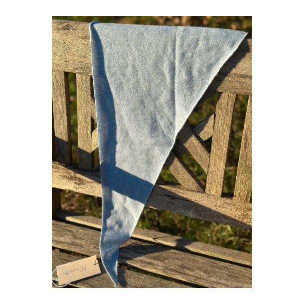 Rosas Small cashmere trekantst�rkl�de (R-22)