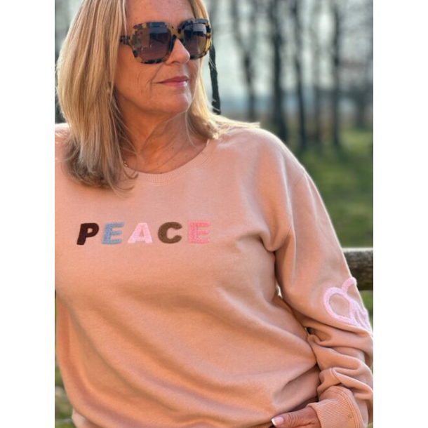 Lulus Love sweatshirt