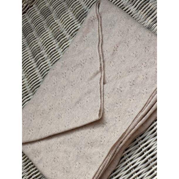 Rosas Cashmere trekantst�rkl�de med hulm�nster (R-25)