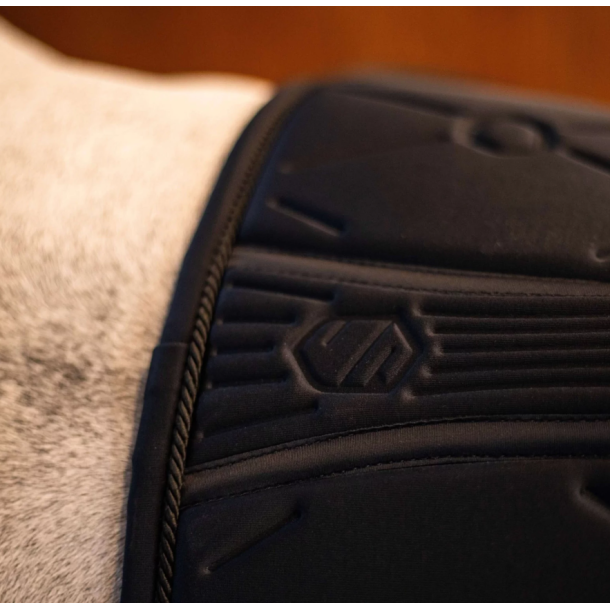 Samshield Spineshield Swarovski sadelunderlag spring