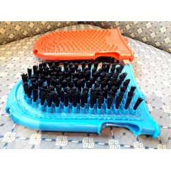 Striglehandske med B�rste og kort Gummit�nder    