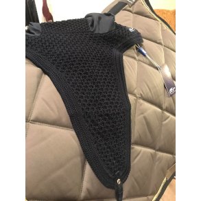 Anna Scarpati Zaira Hood